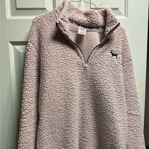 Victoria secrets PINK fleece quarter sip